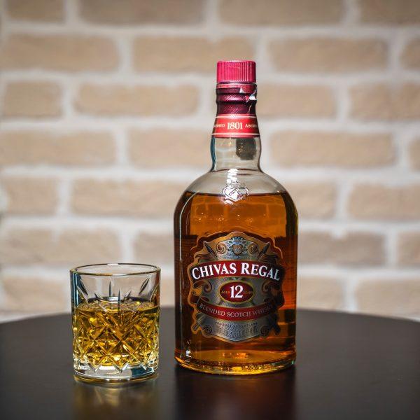 CHIVAS REGAL 12 SHOT